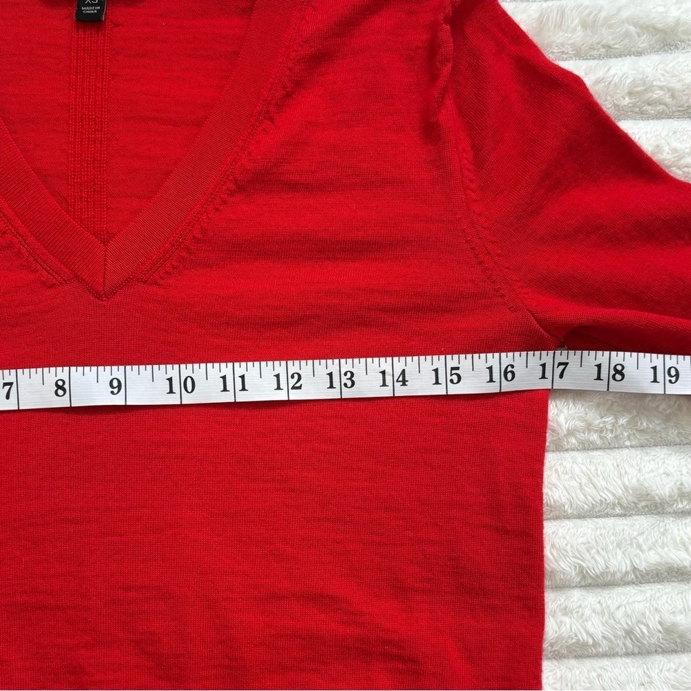 BANANA REPUBLIC 100% Extra Fine Merino Wool V-Neck Sweater Red XS - Picture 5 of 7